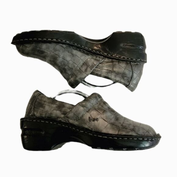b.o.c Born Concepts Peggy Gray Croccodile Embossed Clog Shoes Size 6.5 - Picture 4 of 8